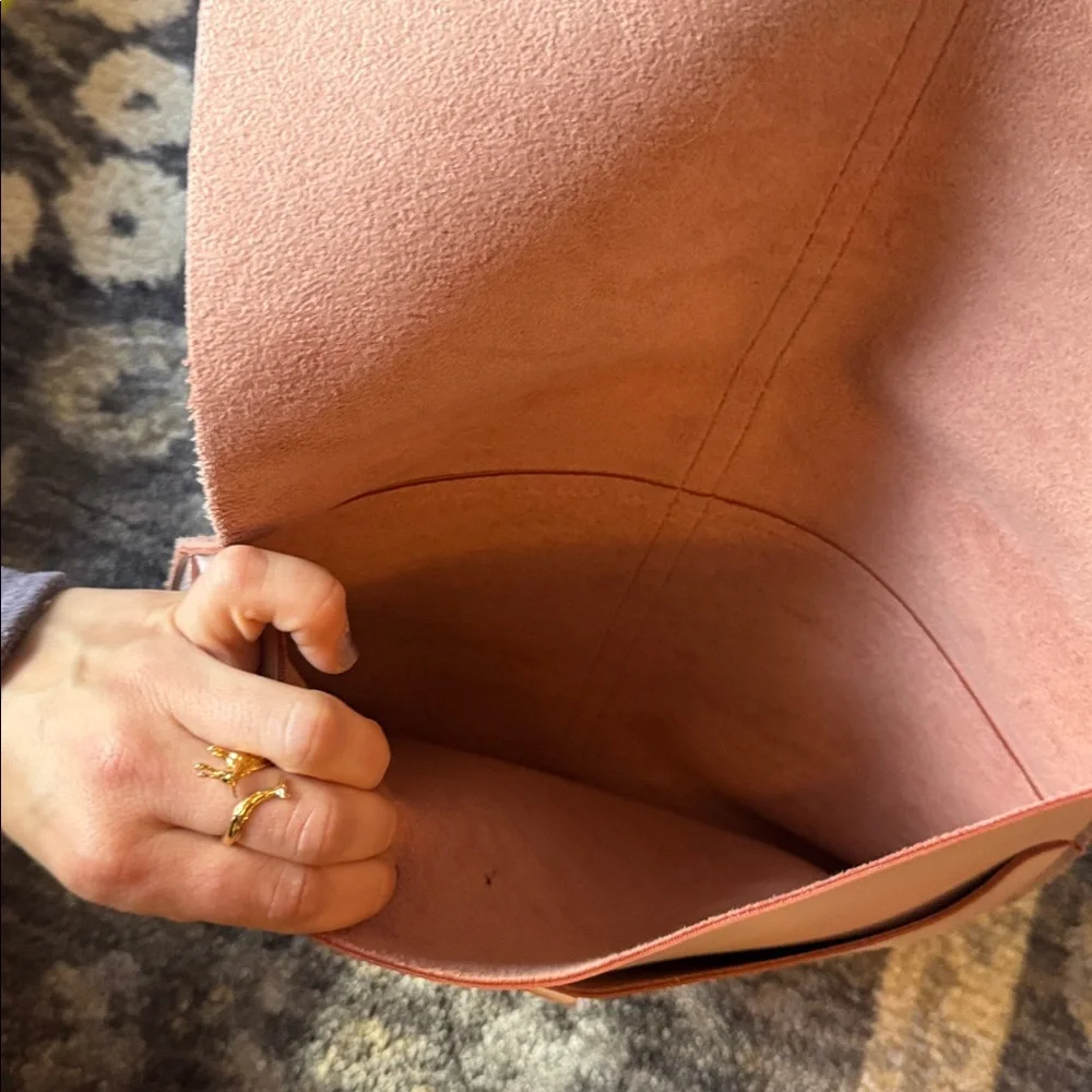 Chic Pink Fifth City Faux Leather Folio Bag with Rose Gold Accents